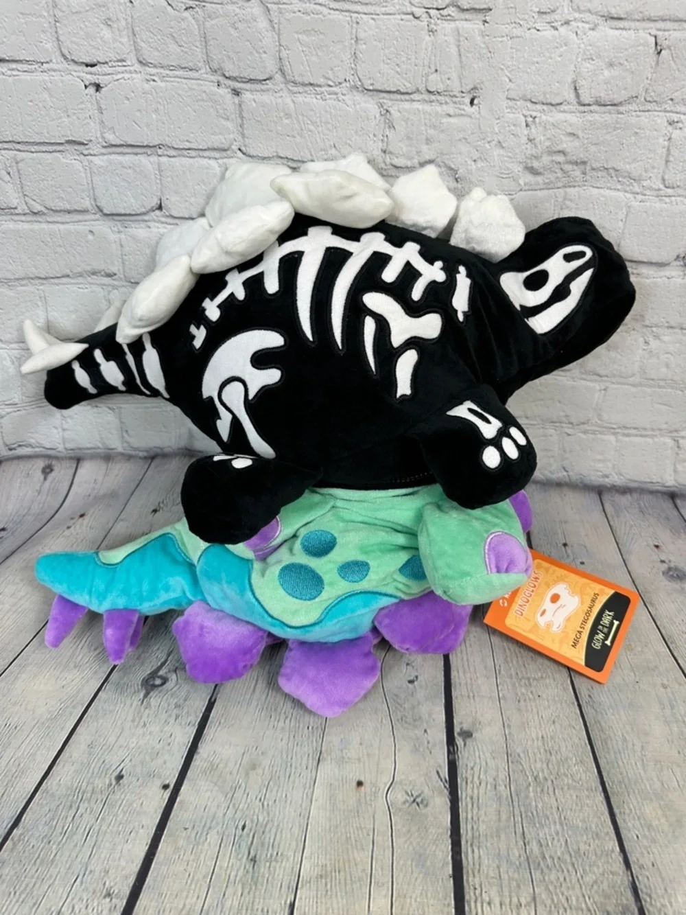 Dinoglows mega stegosaurus glow in the dark NWT *read*